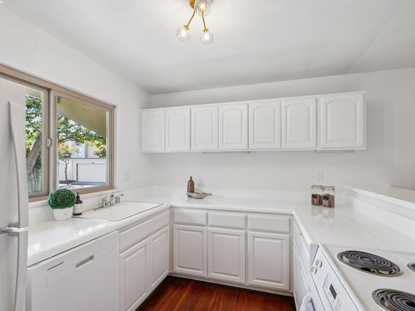 1131 Via Alamosa, Alameda CA 94502