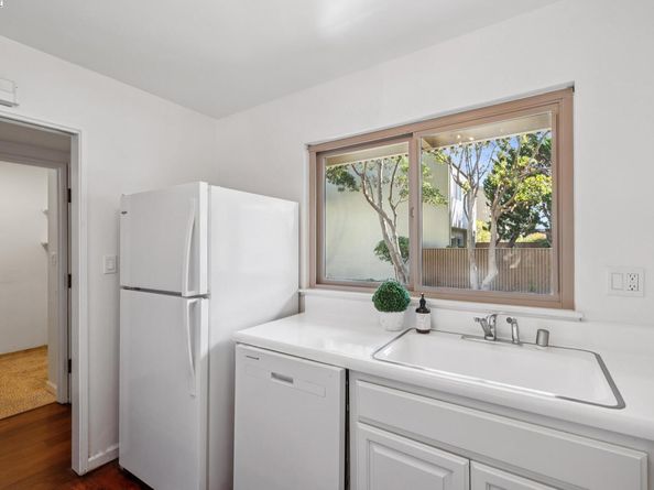 1131 Via Alamosa, Alameda CA 94502