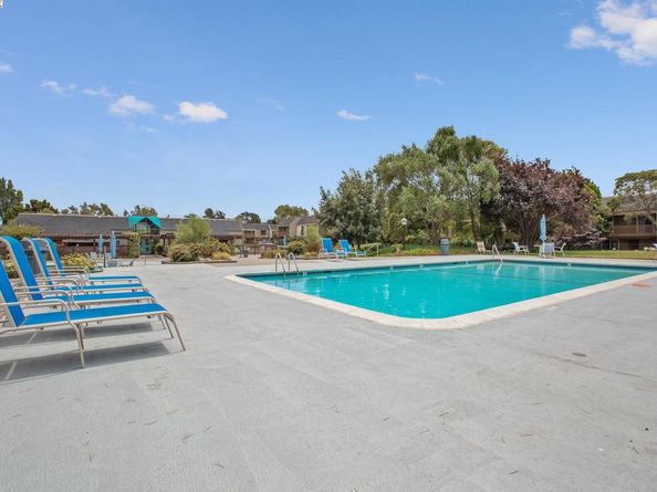1131 Via Alamosa, Alameda CA 94502