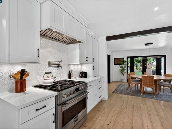 11 Silverhill Way, Lafayette CA 94549