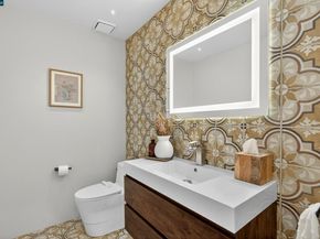 11 Silverhill Way, Lafayette CA 94549