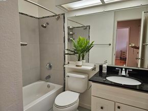 3847 Yorkshire St 8, San Leandro CA 94578