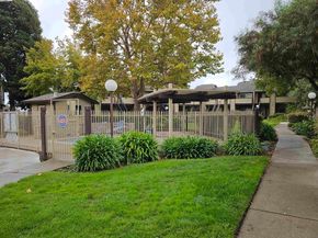 3847 Yorkshire St 8, San Leandro CA 94578
