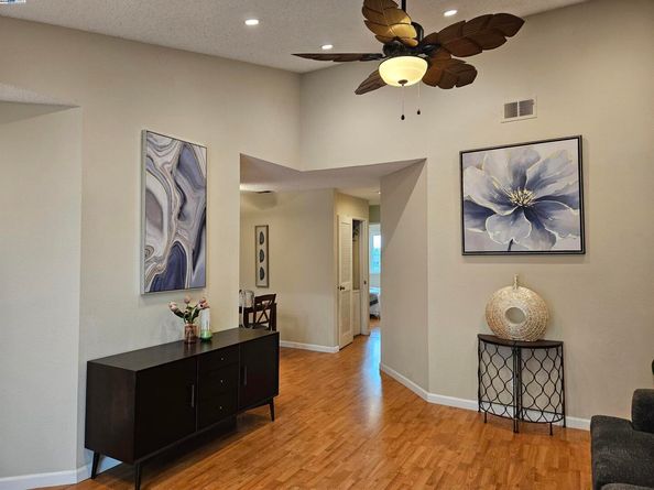 3847 Yorkshire St 8, San Leandro CA 94578