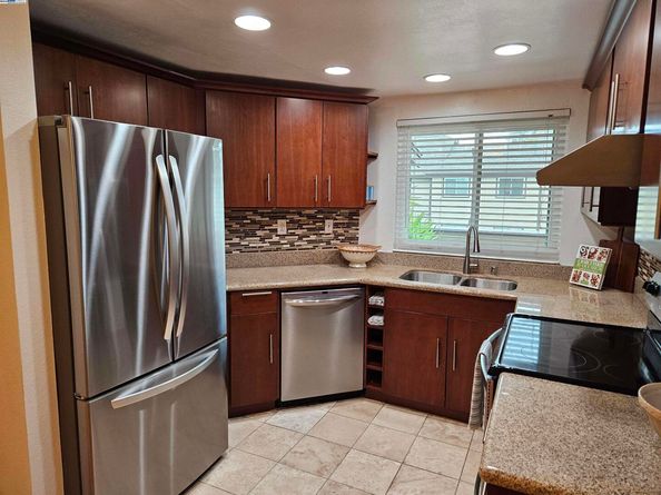 3847 Yorkshire St 8, San Leandro CA 94578