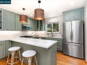 6701 Sobrante Rd, Oakland CA 94611