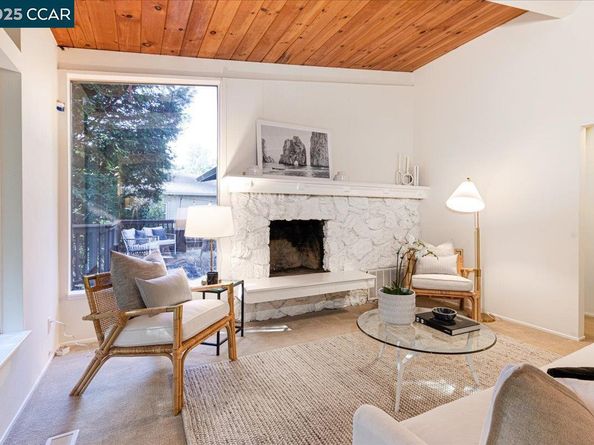 6701 Sobrante Rd, Oakland CA 94611