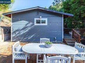 6701 Sobrante Rd, Oakland CA 94611