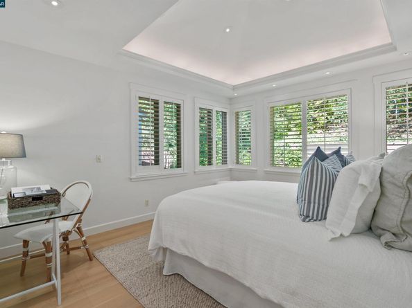 15 Orinda View Road, Orinda CA 94563