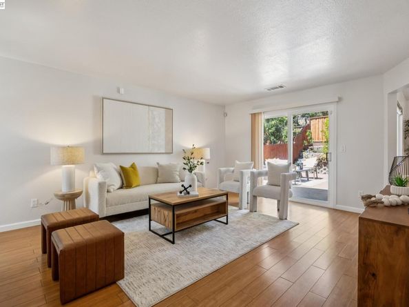 28086 Thorup Ln, Hayward CA 94542