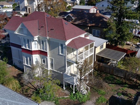 2602 12th, Oakland CA 94606