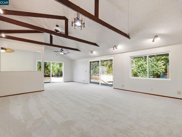 907 Lyon Ct, Concord CA 94518