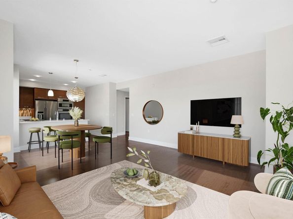 555 Ygnacio Valley Rd 318, Walnut Creek CA 94596