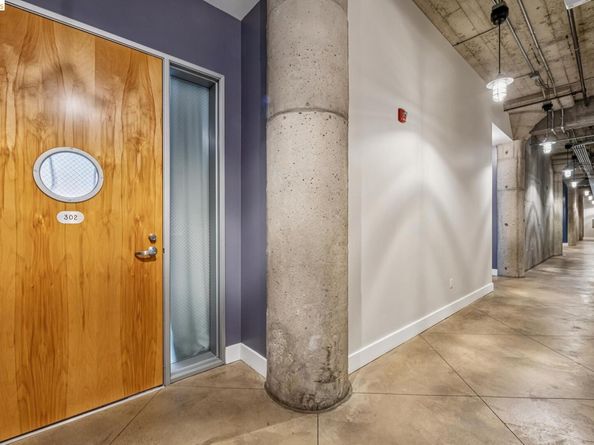 201 4Th St 302, Oakland CA 94607