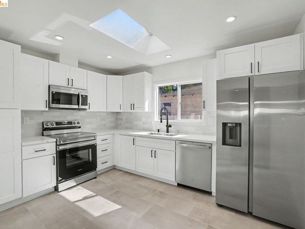 952 105th AVE, Oakland CA 94603