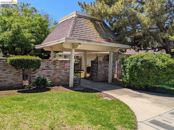 4260 Clayton Rd 46, Concord CA 94521
