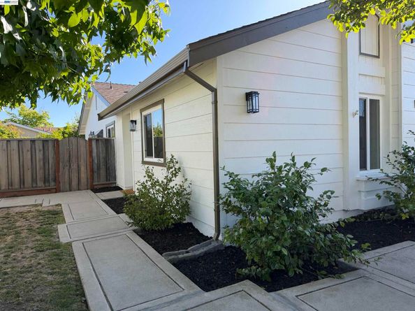 4162 Polonius Cir, Fremont CA 94555