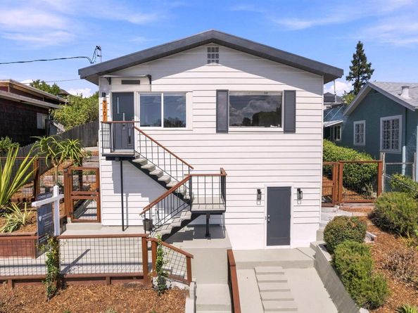 3701 Green Acre Rd, Oakland CA 94619