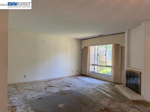 3204 Fiji Ln, Alameda CA 94502