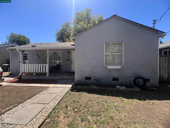 2428 Crescent Dr, Concord CA 94520