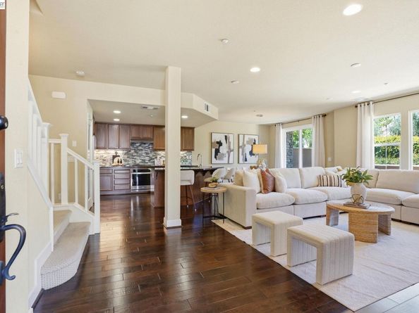 674 Selby Lane 4, Livermore CA 94551