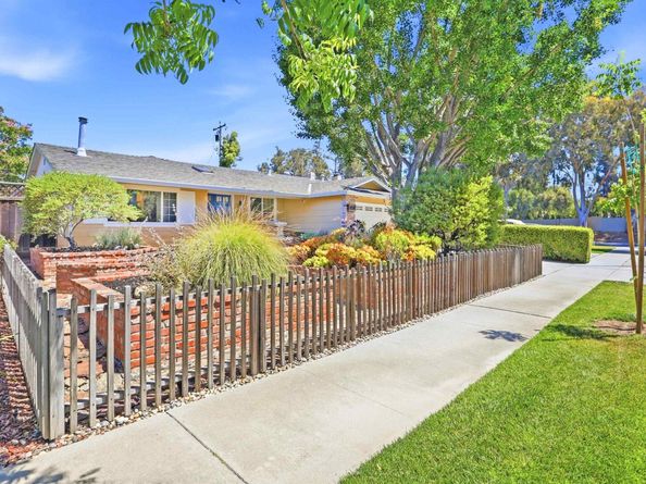 1109 Lynhurst Way, San Jose CA 95118