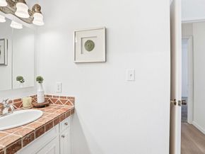 1109 Lynhurst Way, San Jose CA 95118