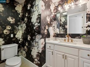31 Sandy Ct, Orinda CA 94563