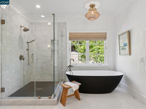 31 Sandy Ct, Orinda CA 94563