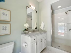 31 Sandy Ct, Orinda CA 94563