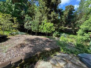 163 El Toyonal, Orinda CA 94563