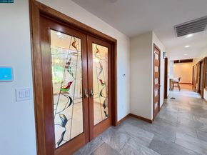 163 El Toyonal, Orinda CA 94563