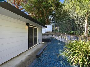 8019 Sterling Dr, Oakland CA 94605