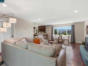8019 Sterling Dr, Oakland CA 94605