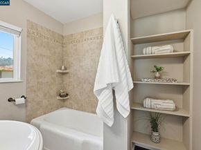 8019 Sterling Dr, Oakland CA 94605
