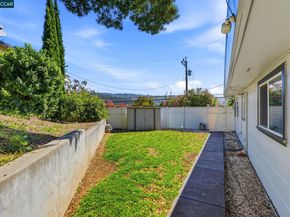 8019 Sterling Dr, Oakland CA 94605