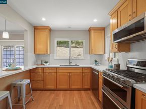 5412 Degnan Dr, Martinez CA 94553