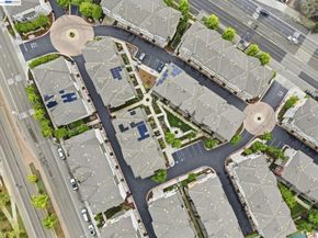 3941 Portola Cmn 6, Livermore CA 94551