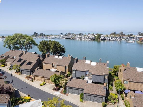 1321 Crown Dr, Alameda CA 94501