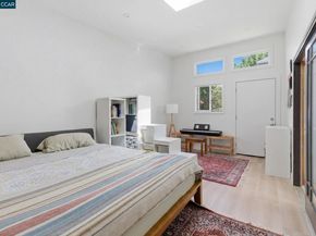1522 Harmon St, Berkeley CA 94703