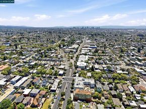 1522 Harmon St, Berkeley CA 94703