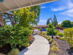 5181 Greenmeadow Dr, Concord CA 94521