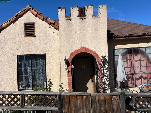 1324 Francis st, Crockett CA 94525