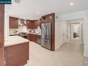 1345 Singingwood Ct 8, Walnut Creek CA 94595