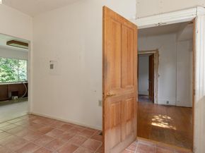 42 Linda Ave, Oakland CA 94611