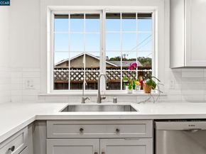 1172 Peralta Rd, Pacifica CA 94044
