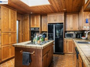 6727 Sunnyslope Ave, Castro Valley CA 94552