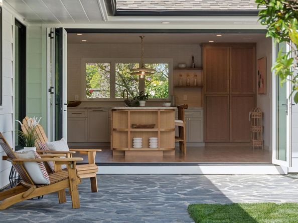 246 Pershing Dr, Oakland CA 94611