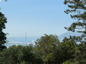 246 Pershing Dr, Oakland CA 94611