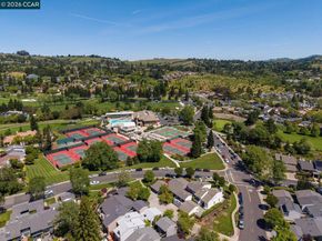 1825 Saint Andrews Dr, Moraga CA 94556